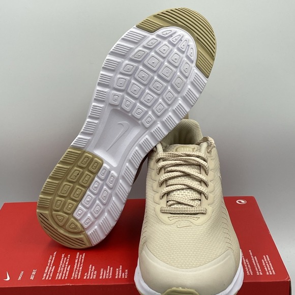 Nike Air Max Nuaxis Sanddrift Grain / White Women Size 10 Running Shoes NEW - Picture 4 of 8